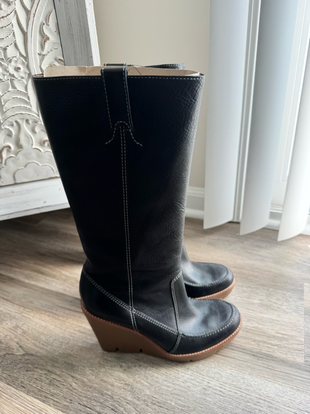 Michael Kors Dipper Boots - Picture 3 of 6